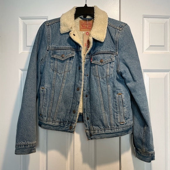 Levi’s original trucker sherpa jacket NWT - Picture 3 of 4